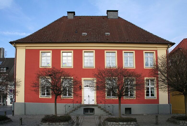 Westseite Haus Vorschulze (April 2006)
