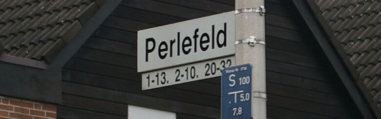 Straßenschild Perlefeld