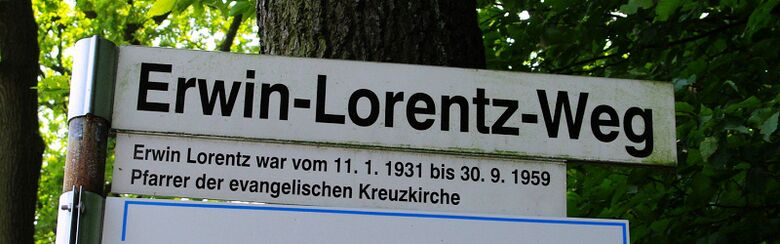 Straßenschild Erwin-Lorentz-Weg