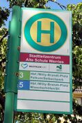 Haltestellenschild Stadtteilzentrum Alte Schule Werries