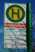 Haltestellenschild Freiligrathstraße