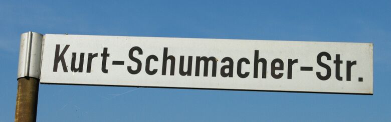Straßenschild Kurt-Schumacher-Straße