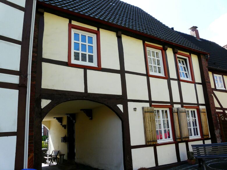Baudenkmal Sankt-Reginen-Platz 12 (April 2012)