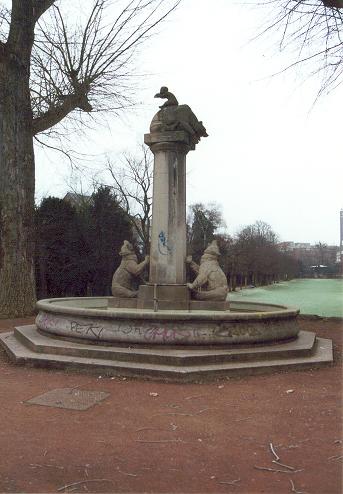 Schalenbrunnen