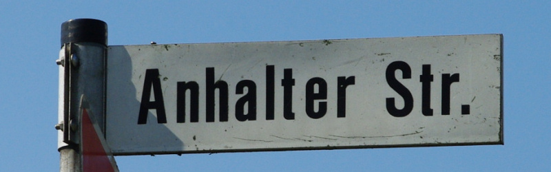 Datei:Strassenschild Anhalter Strasse.jpg