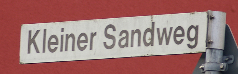 Datei:Strassenschild Kleiner Sandweg.jpg