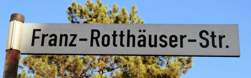 Datei:Strassenschild Franz Rotthaeuser Strasse.jpg