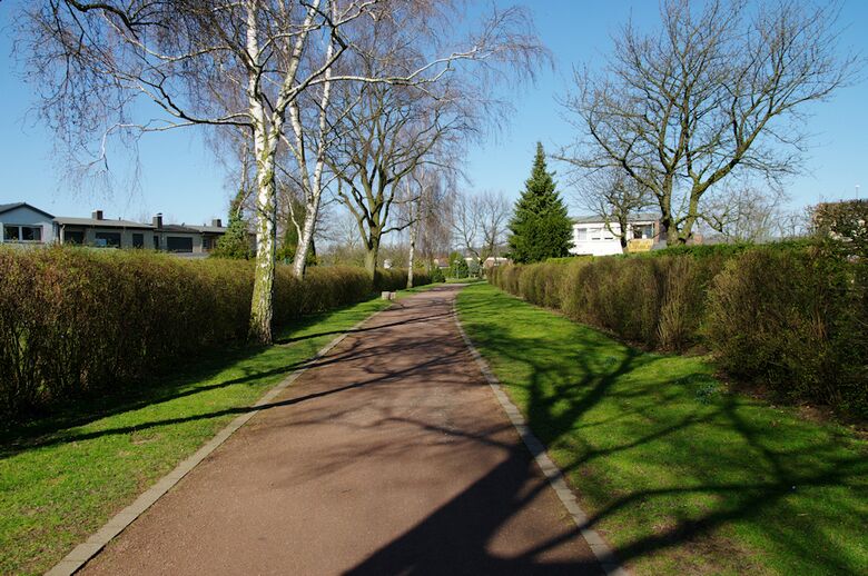 Weg-RH-a06 von der Von-Thünen-Straße aus