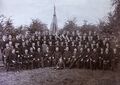 Die Mitglieder des katholischen Gesellenvereins Hamm 1890. Originalaufnahme von Norbert Kneer, Hamm Restaurierung durch Mirko Waltermann, Hamm. Das Originalfoto befindet sich im Archiv des Vereins Kolpinghaus Hamm - Corporation von 1895.