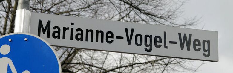 Straßenschild Marianne-Vogel-Weg