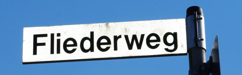 Straßenschild Fliederweg