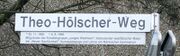 Strassenschild Theo Hoelscher Weg.jpg