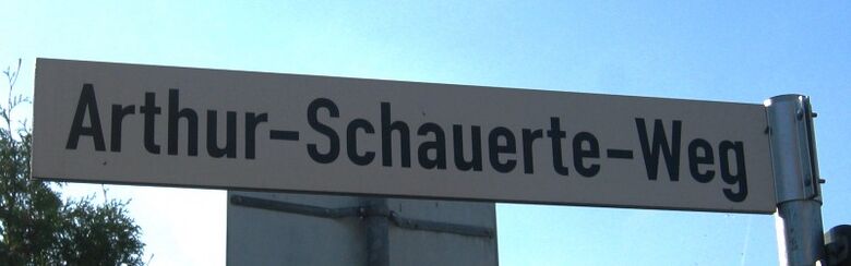 Straßenschild Arthur-Schauerte-Weg