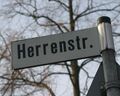 Strassenschild herrenstrasse.jpg