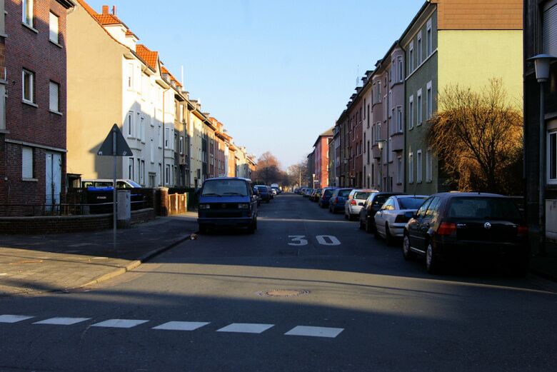 Roßbachstraße vom Vorsterhauser Weg aus