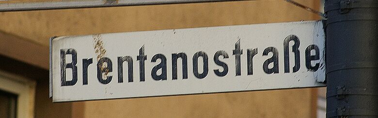 Straßenschild Brentanostraße