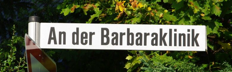 Straßenschild An der Barbaraklinik