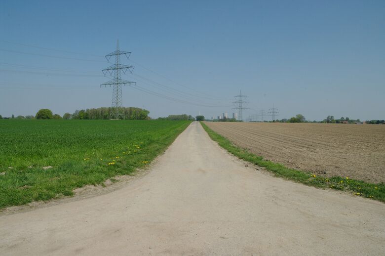 Straße-UE75 von der Straße-UE74 aus