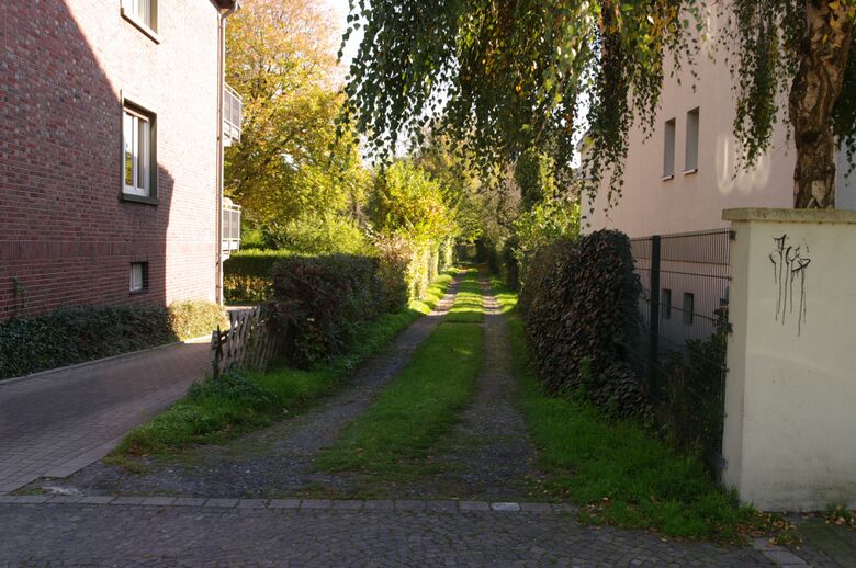 Weg-HM-a27 von der Josef-Wiefels-Straße aus