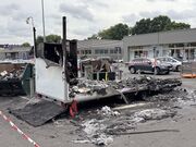 Überreste des abgebrannten Imbisswagens