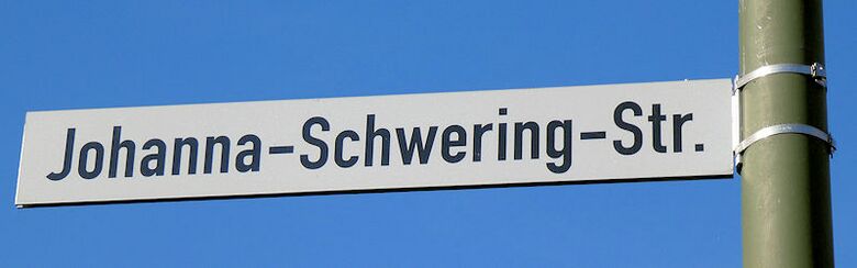 Straßenschild Johanna-Schwering-Straße