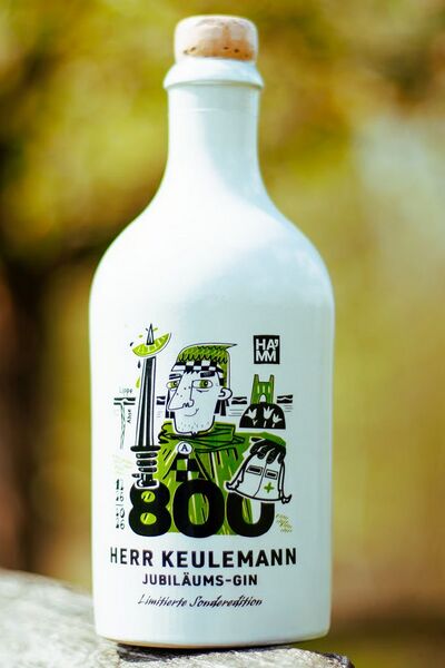 Datei:Herr Keulemann Flasche JG 800.jpg