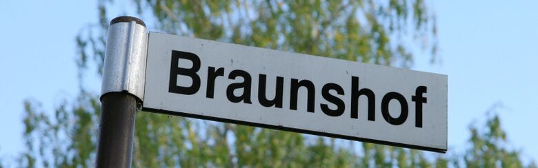 Straßenschild Braunshof