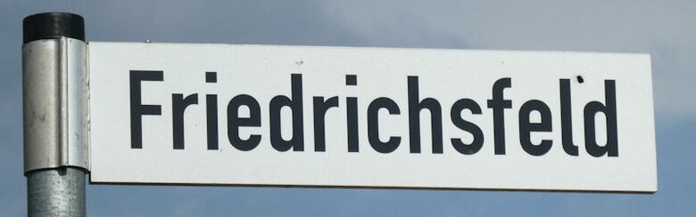 Straßenschild Friedrichsfeld