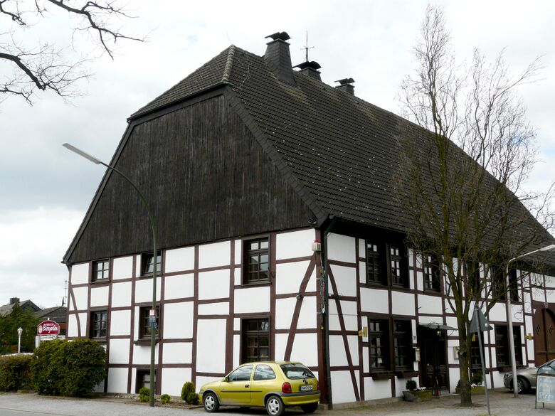 Baudenkmal Uentroper Dorfstraße (April 2012)