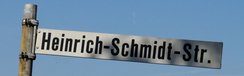 Straßenschild Heinrich-Schmidt-Straße