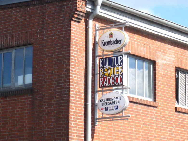 Kulturrevier Radbod, Außenansicht Werbeleuchte