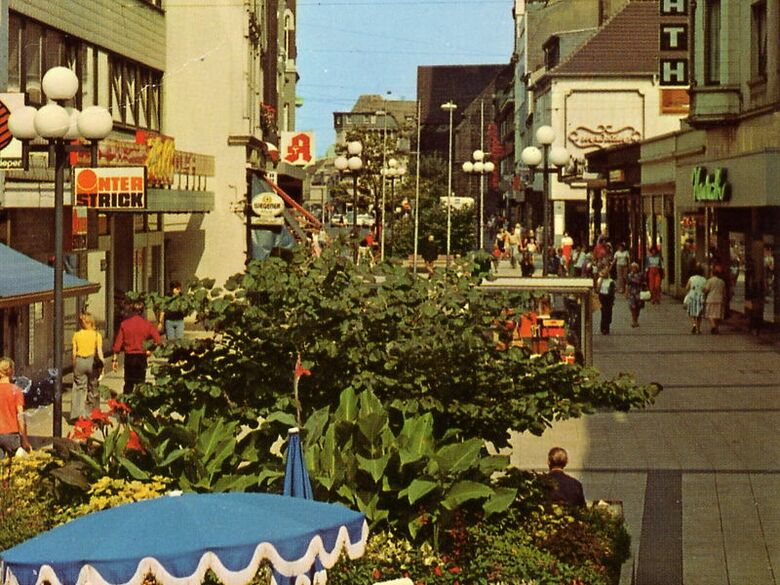 Heinrich Hill Weststraße (links), Postkartenausschnitt 1970er