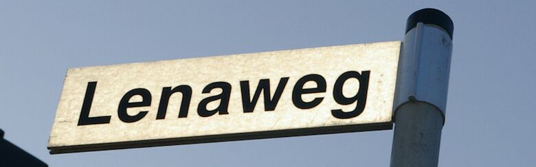 Straßenschild Lenaweg