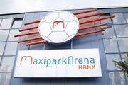 Maxipark Arena Logo Eingang.jpg