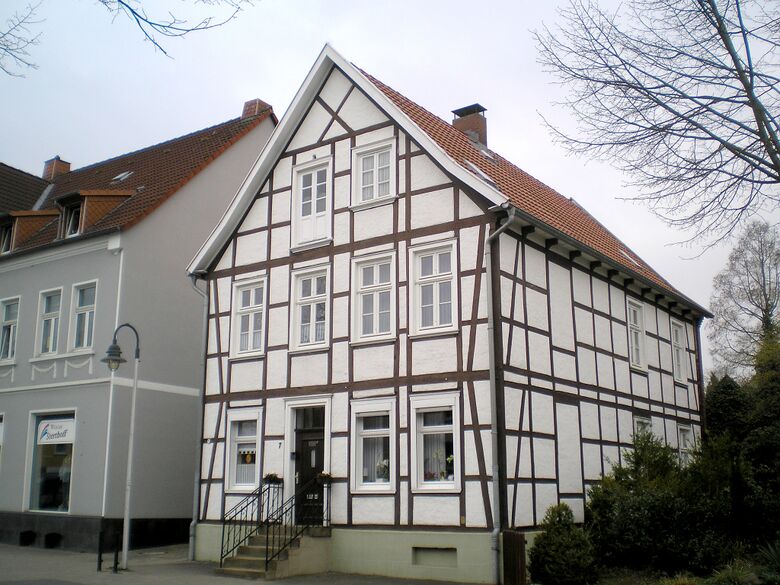 Giebelseite zur Alte Salzstraße