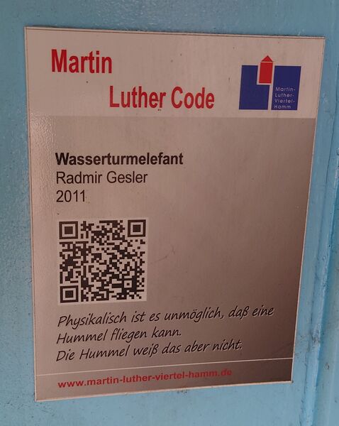 Datei:POI Kunst WasserturmElefant-03.jpg