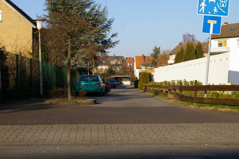 Mecklenburger Straße von der Bodelschwinghstraße aus