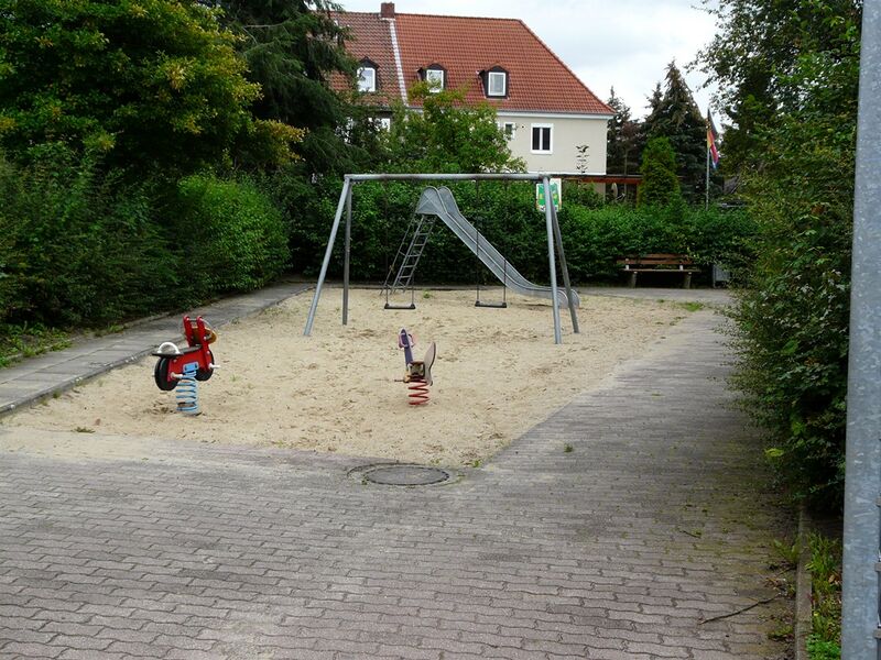 Datei:Spielplatz Bockelweg 01 .jpg