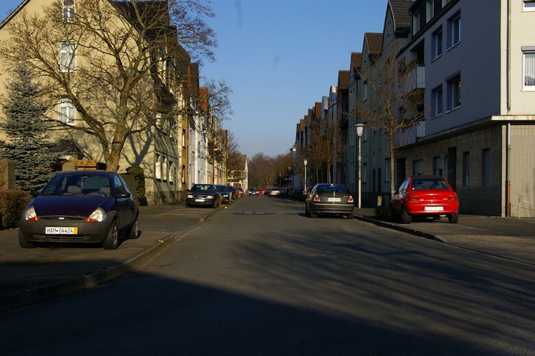 Anton-Voss-Straße in Richtung Caldenhofer Weg