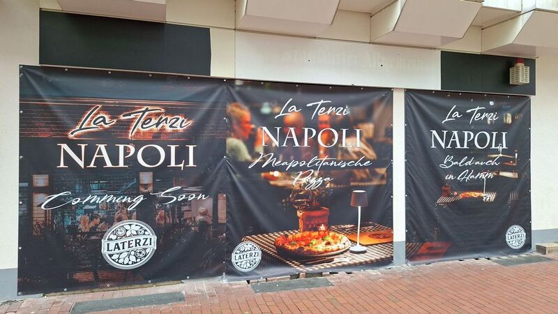 Datei:La Terzi Napoli (Umbau).jpg