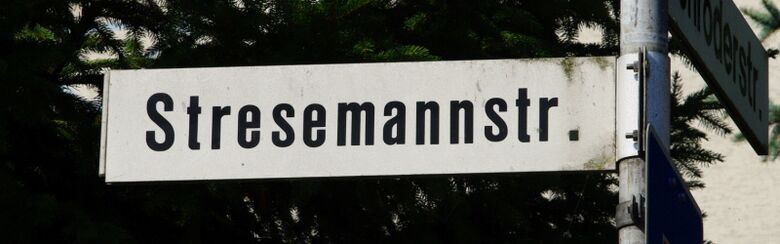 Straßenschild Stresemannstraße